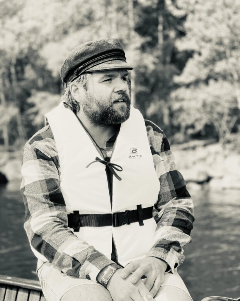 Guide Patrik Appelkvist Larsson berättar om vikingar och skeppsbrott